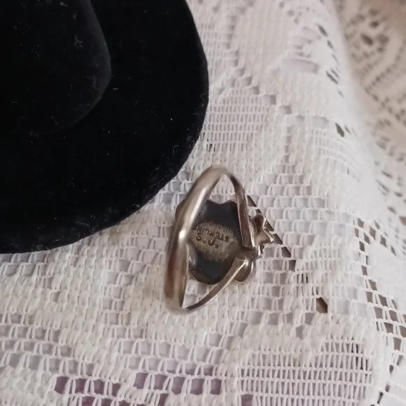 Beautiful Vintage Sterling Ring Size 5.75 - Picture 4 of 6